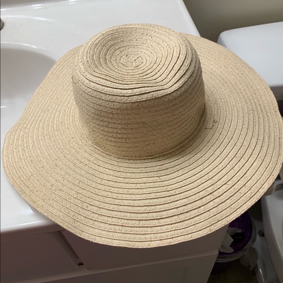 Hat - Picture 3 of 5